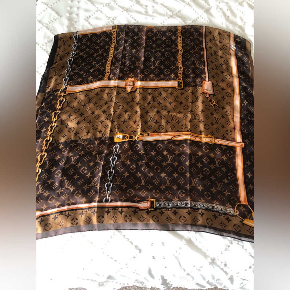 NWOT 100% Soie Silk Scarf/Head Wrap